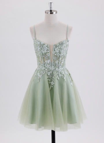 Ball-Gown/Princess Spaghetti Straps Short Tulle Homecoming Dress With Sequins