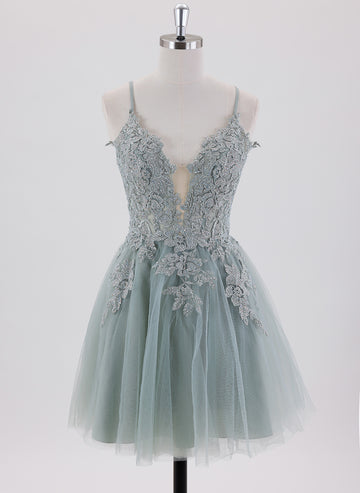 Ball-Gown/Princess Spaghetti Straps Short Satin Homecoming Dress With Appliques Lace