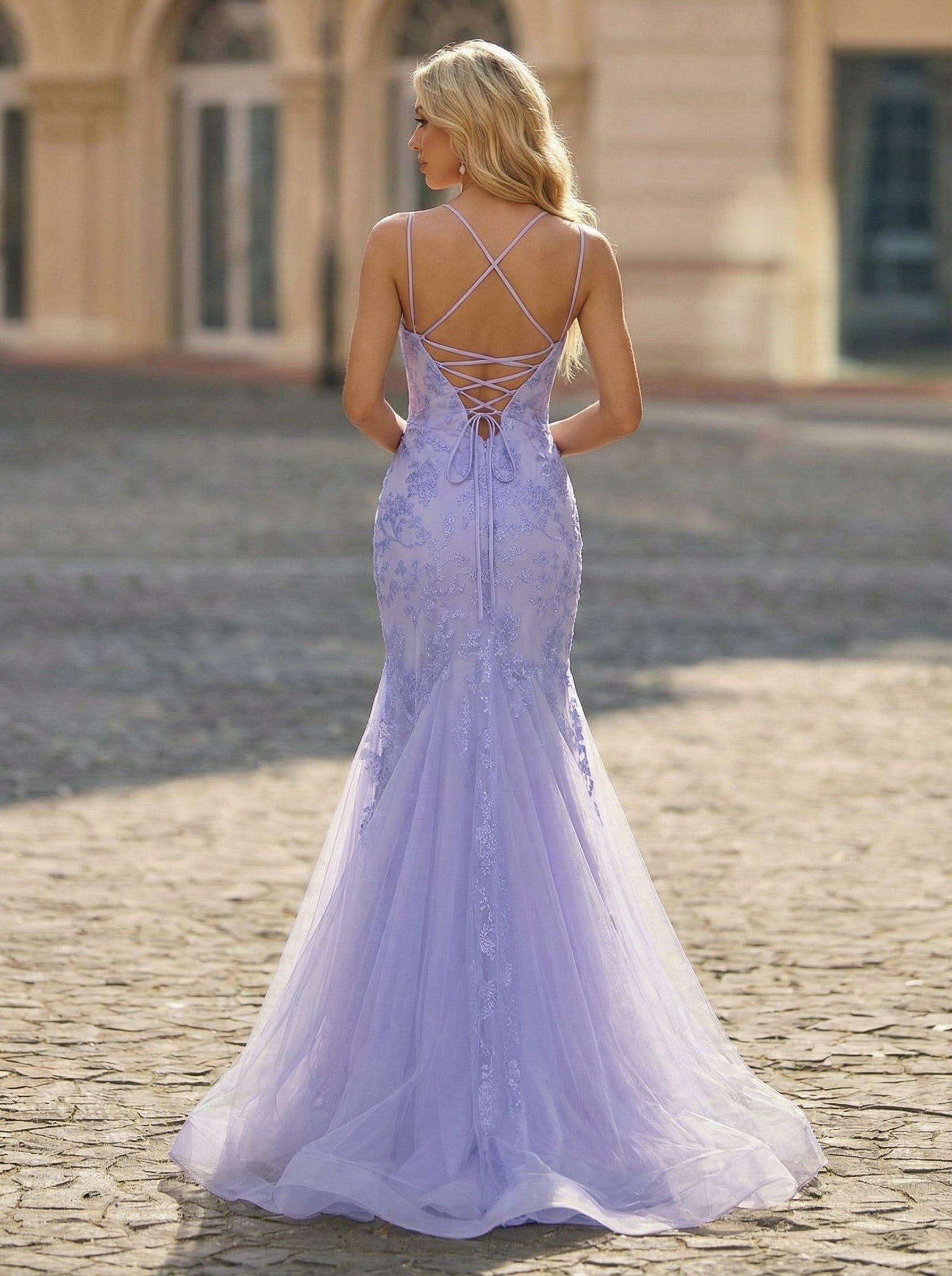 Trumpet/Mermaid V-Neck Floor-Length Lace Prom Dresses