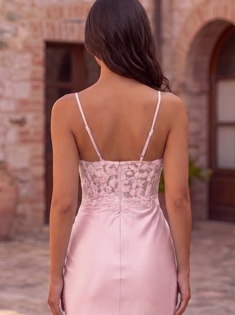 Color_Blushing Pink_back_closeup