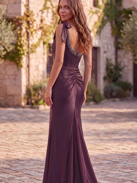 Color_Grape_back_closeup