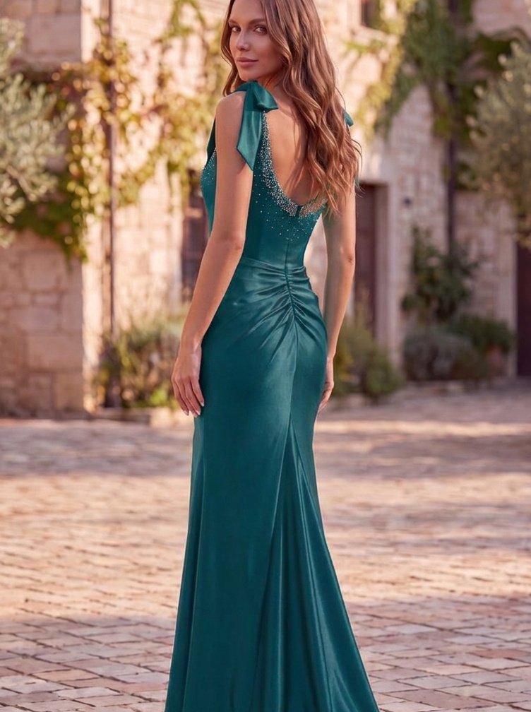 Color_Teal_back_closeup