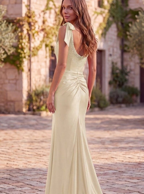 Color_Ivory_back_closeup