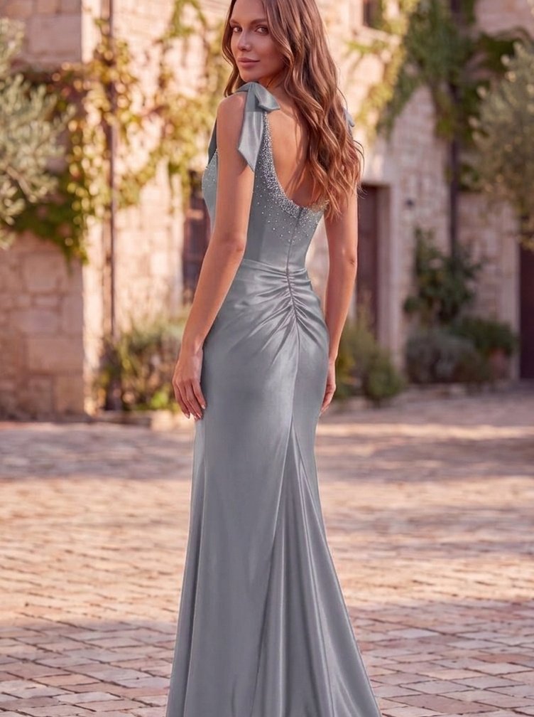Color_Silver_back_closeup