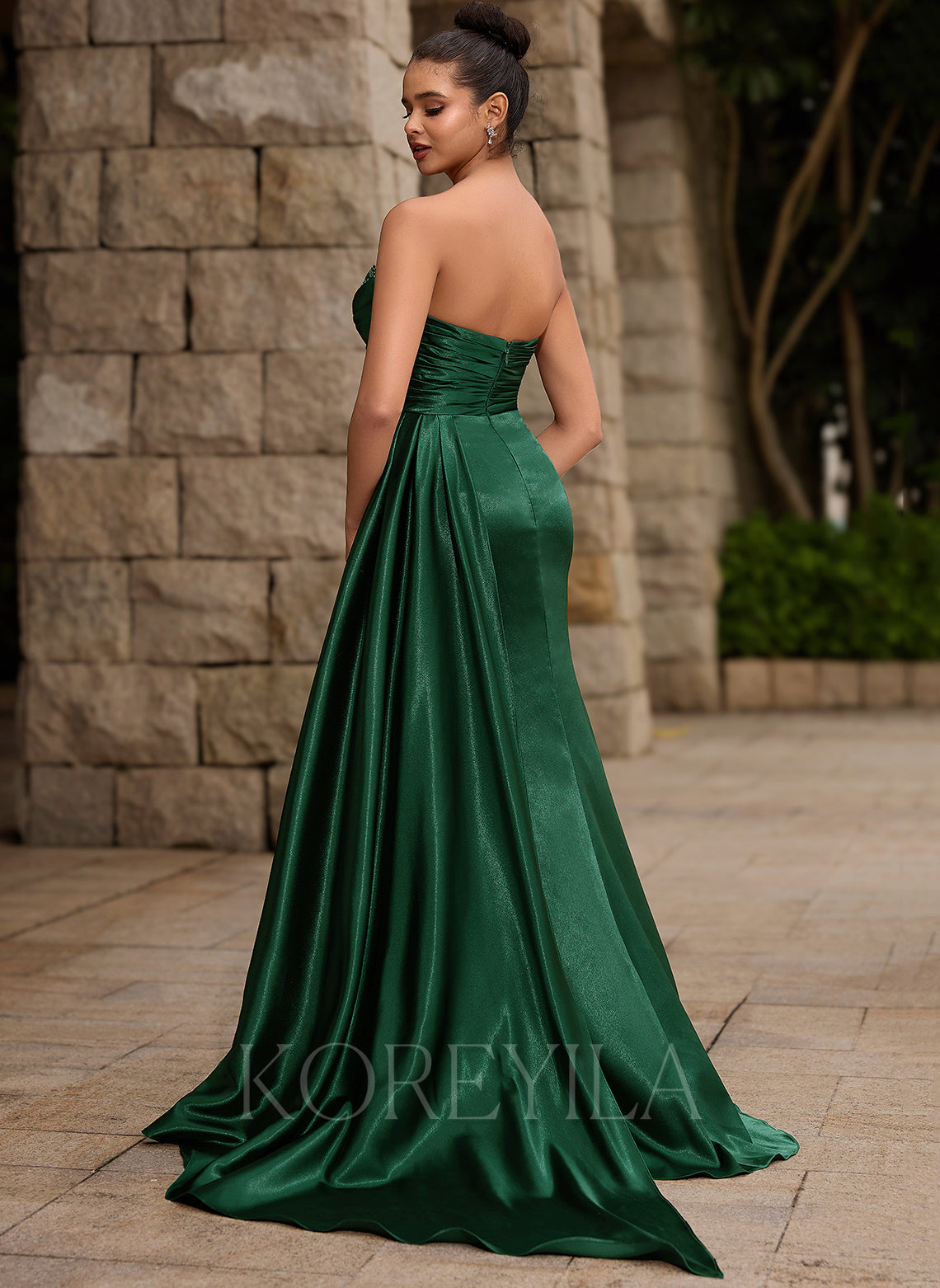 dark green