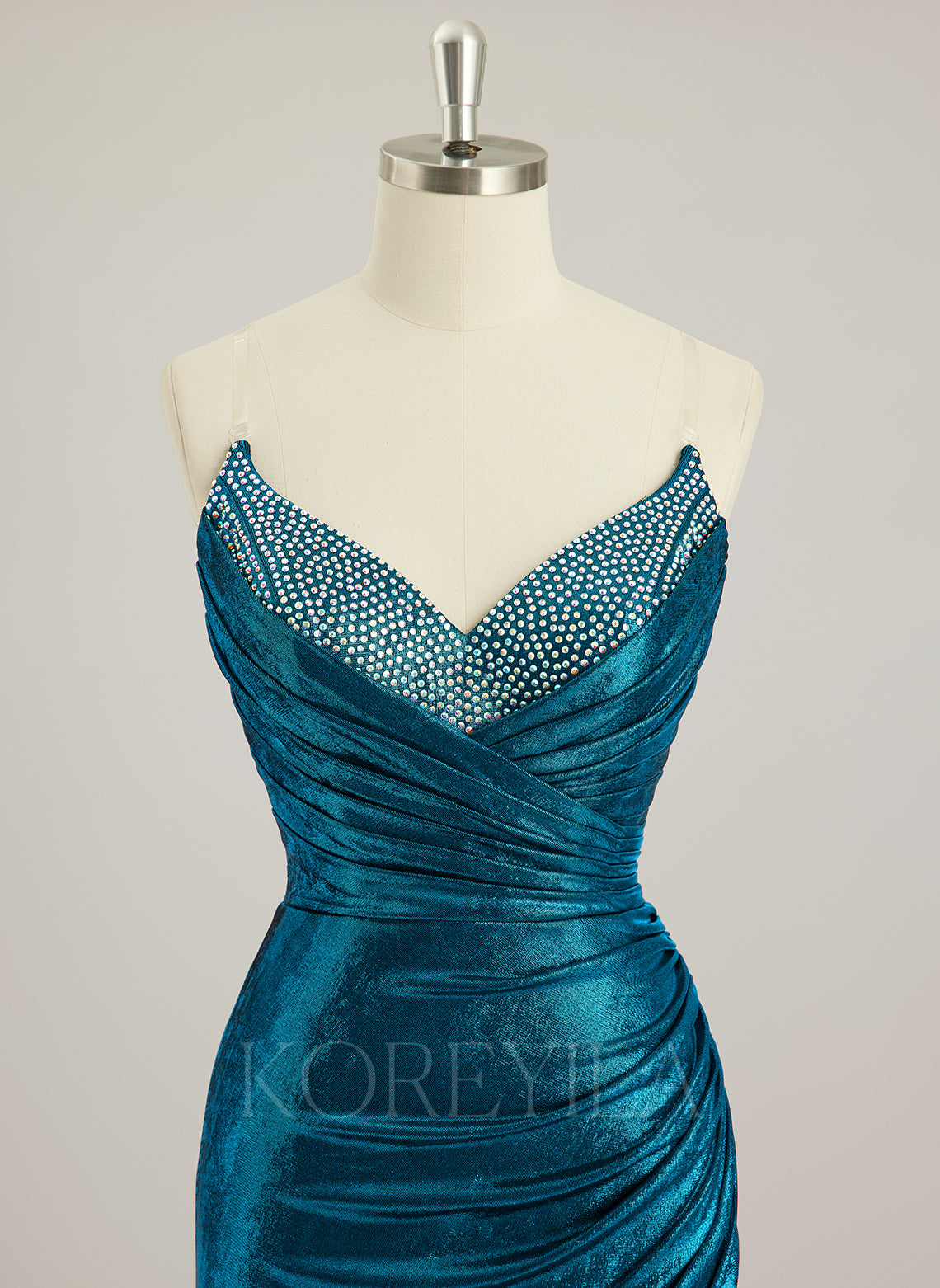 Trumpet/Mermaid V-Neck Sweep Train Metallic Prom Dresses With Rhinestone Pleated