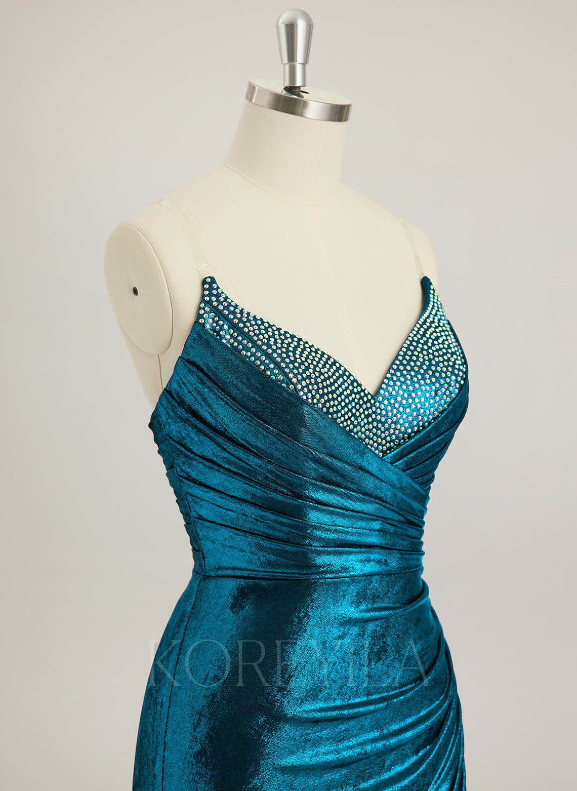 Trumpet/Mermaid V-Neck Sweep Train Metallic Prom Dresses With Rhinestone Pleated