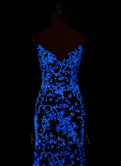 Trumpet/Mermaid V-Neck Floor-Length Lace Prom Dresses