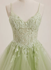 Ball-Gown/Princess V-Neck Sweep Train Tulle Maxi Dresses With Appliques Lace