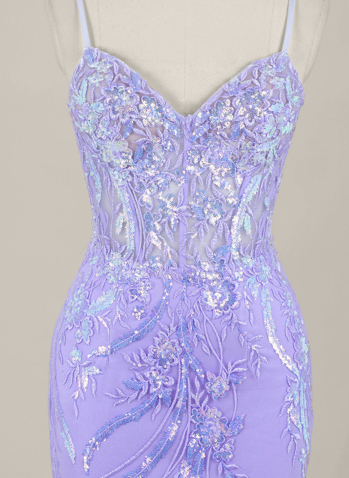 Sheath/Column Sleeveless Short Lace Homecoming Dress With Sequins