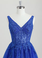 Ball-Gown/Princess V-Neck Short Tulle Homecoming Dress With Appliques Lace