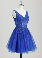 Ball-Gown/Princess V-Neck Short Tulle Homecoming Dress With Appliques Lace