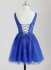 Ball-Gown/Princess V-Neck Short Tulle Homecoming Dress With Appliques Lace