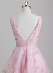 Ball-Gown/Princess V-Neck Short Tulle Homecoming Dress