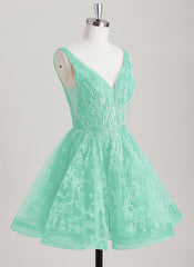 A-line V-Neck Short Lace Tulle Homecoming Dress With Beading Sequins