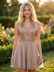 Ball-Gown/Princess V-Neck Short Tulle Homecoming Dress With Sequins