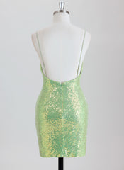 Sheath/Column Short Sequin Homecoming Dress With Sequins