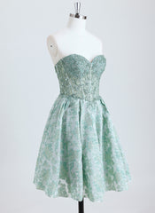 Ball-Gown/Princess Sweetheart Short Jacquard Homecoming Dress With Sequins Appliques Lace