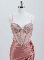 Sheath/Column Sweetheart Short Silky Satin Homecoming Dress With Rhinestone