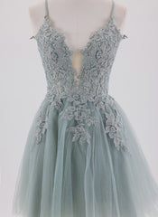 Ball-Gown/Princess Spaghetti Straps Short Satin Homecoming Dress With Appliques Lace