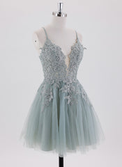 Ball-Gown/Princess Spaghetti Straps Short Satin Homecoming Dress With Appliques Lace