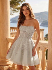 Color_White_front