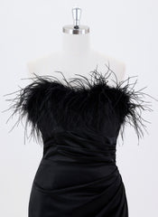 Sheath/Column Sleeveless Short Satin Homecoming Dress With Feather