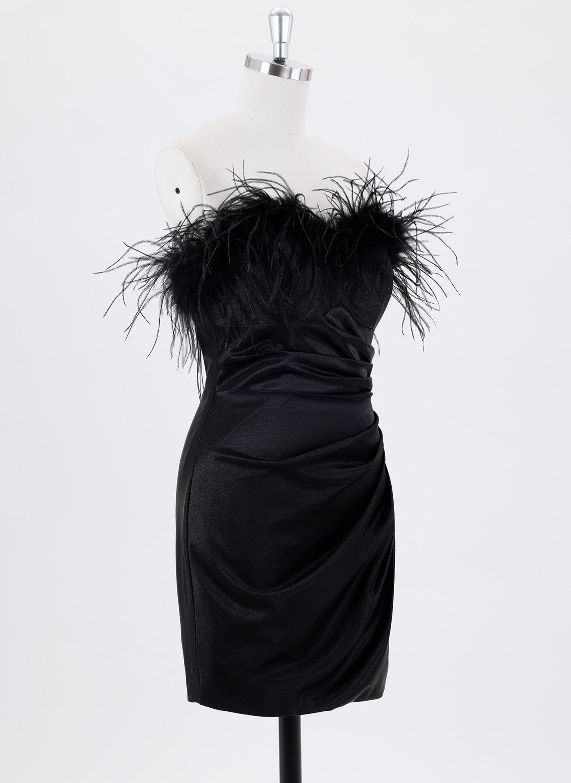Sheath/Column Sleeveless Short Satin Homecoming Dress With Feather