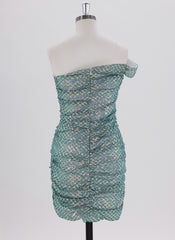 Sheath/Column Sleeveless Short Sequin Homecoming Dress With Sequins