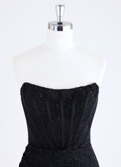 Sheath/Column Sleeveless Short Lace Homecoming Dress With Rhinestone