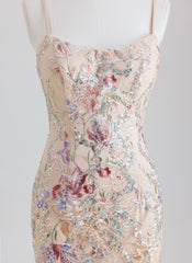 Sheath/Column Short Lace Homecoming Dress With Beading Sequins