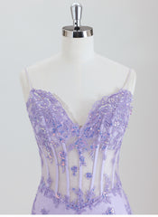 Sheath/Column Spaghetti Straps Short Lace Homecoming Dress With Appliques