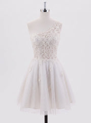 Color_White_front